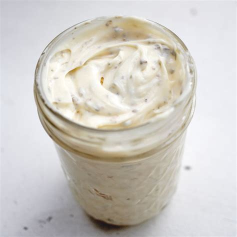 homemade-herbed-paleo-mayonnaise-paleo-grubs image