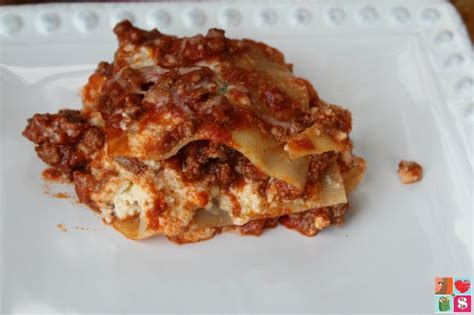 traditional-lasagna-recipe-lasagna-recipes-dinner image