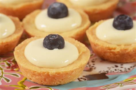 shortbread-tarts-filled-with-cream-recipe-video image