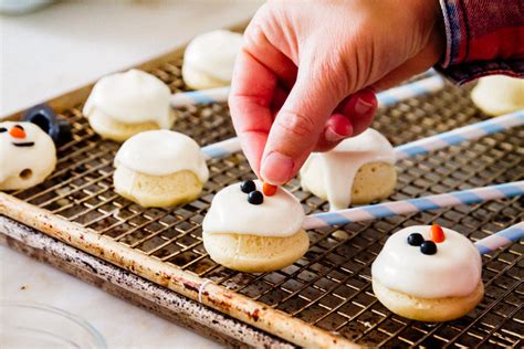 snowman-donuts-eggnog-holiday-treats-the image