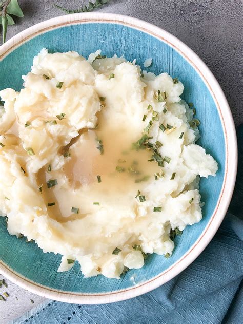 dairy-free-mashed-potatoes-slow-cooker image
