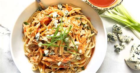 buffalo-chicken-spaghetti-recipe-foodal image