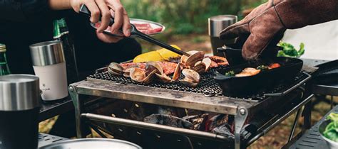 outdoor-dining-camping-cooking-gear-snow-peak image