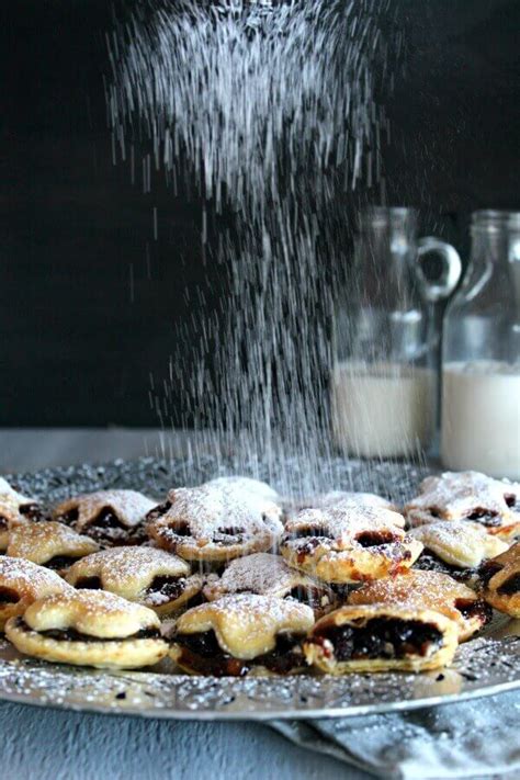 christmas-fruit-mince-pies-with-light-pastry-berry image