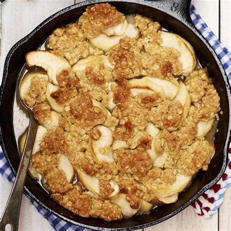 20-warm-and-cozy-apple-crisp-recipes-with image