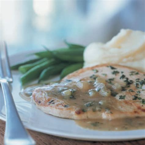 turkey-cutlets-with-herbed-pan-gravy-williams-sonoma image