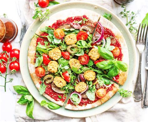 veggie-garden-pizza-vegan-vegetarian image