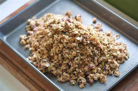 homemade-baked-granola-bars-inspired-taste image