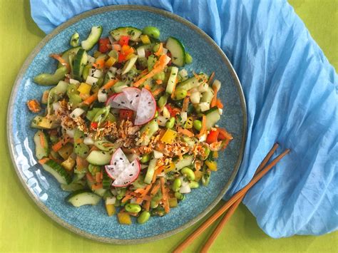 how-to-make-cucumber-salad-with-ginger-sesame image