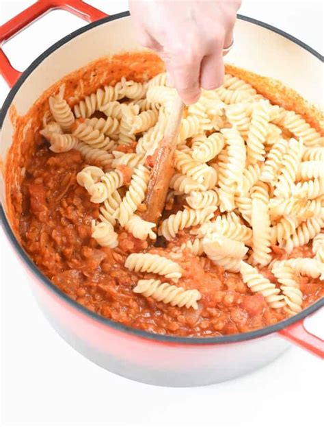 red-lentil-pasta-recipe-healthy-vegan-the-conscious image