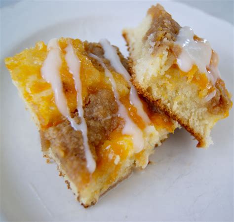 apricot-crumb-coffee-cake-ladyoftheladlecom image