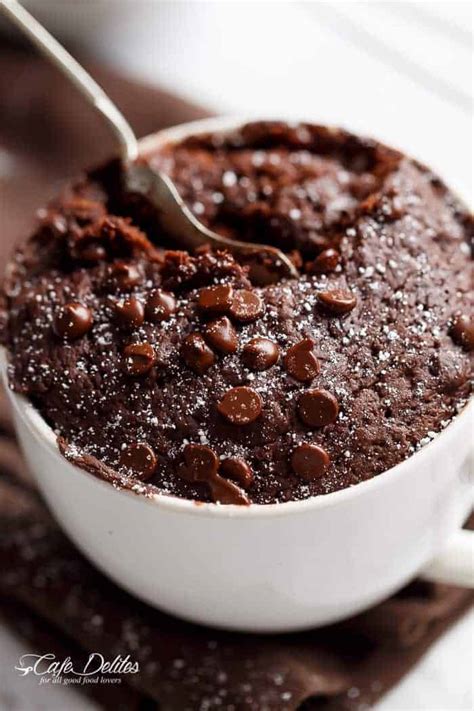 low-fat-chocolate-mug-cake-cafe-delites image
