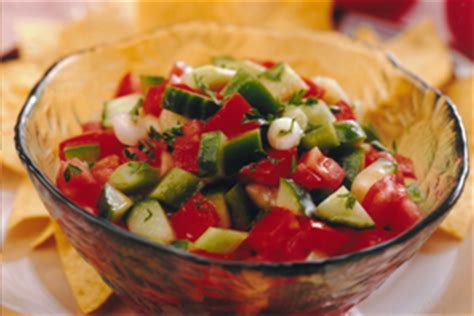 chunky-tomato-salsa-foodland-ontario image