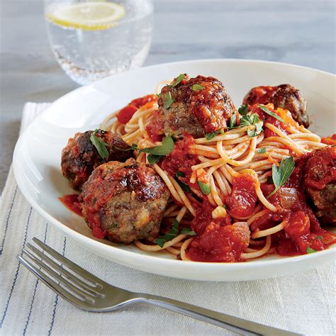 spaghetti-and-meatballs-in-tomato-basil-sauce-myrecipes image