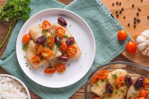 homemade-one-pan-roasted-fish-with-cherry-tomatoes image