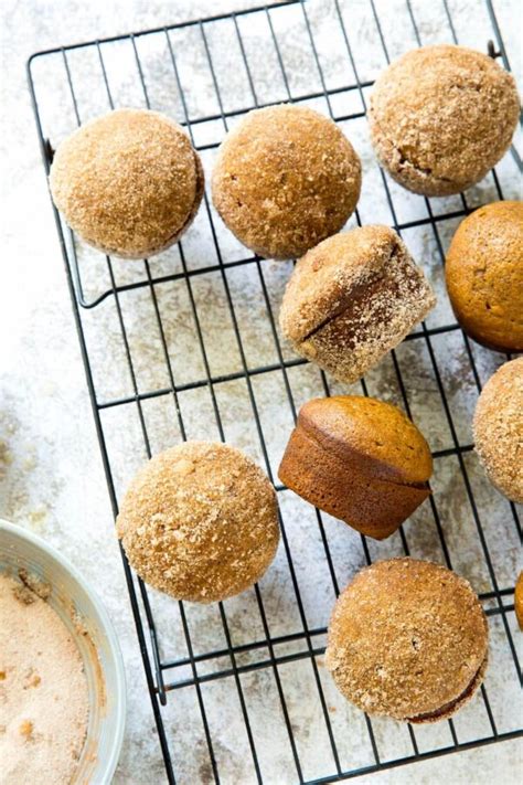 donut-pumpkin-muffins-recipe-cinnamon-sugar image