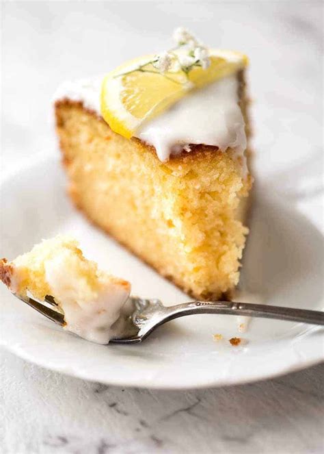 lemon-cake-with-lemon-glaze image