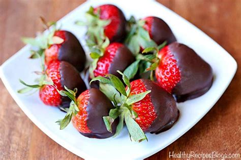 chocolate-covered-strawberries-healthy-recipes-blog image