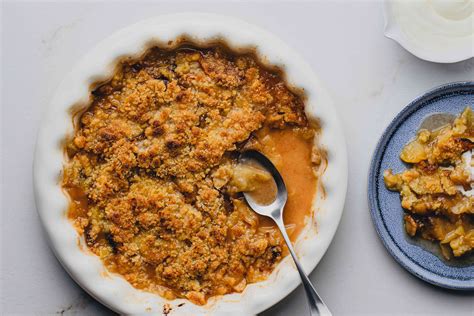 7-best-apple-crisp-recipes-the-spruce-eats image