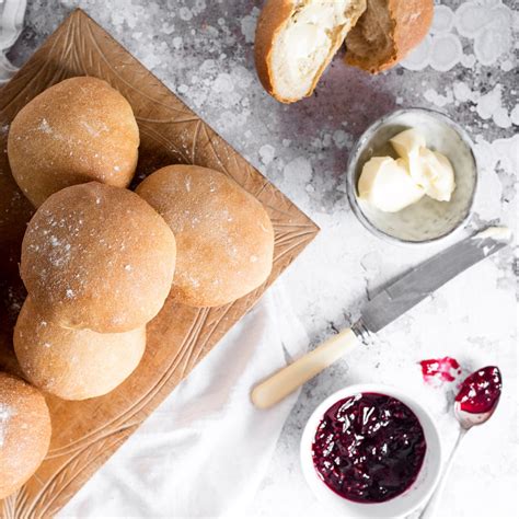 easy-bread-roll-recipe-how-to-make-easy-bread-rolls image