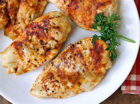 juicy-broiled-chicken-breast-healthy-recipes-blog image