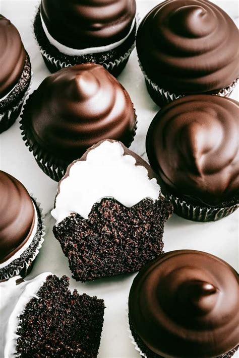 chocolate-cupcakes-marshmallow-frosting-hi-hat image