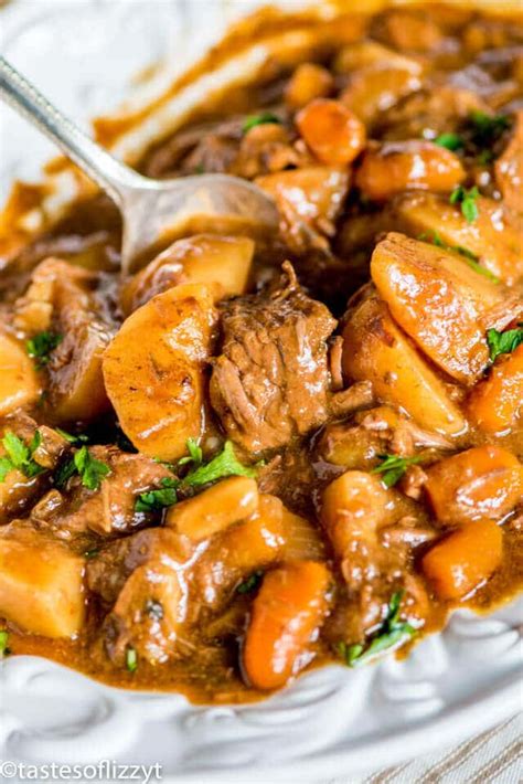 slow-cooker-beef-stew-recipe-with-potatoes-and-carrots image