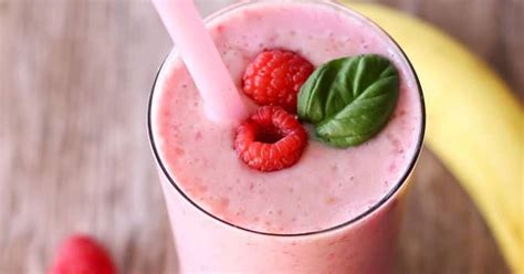 10-best-strawberry-raspberry-banana-smoothie image