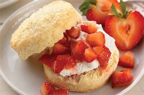 self-rising-cream-biscuits-for-shortcake-recipe-king image