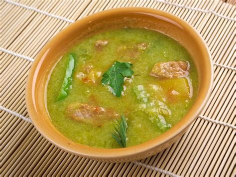 new-mexican-green-chile-stew-caldillo image