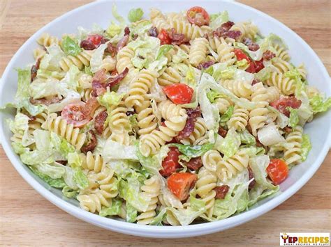 blt-pasta-salad-with-creamy-herb-dressing-yeprecipes image