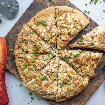 crab-rangoon-pizza-the-starving-chef image
