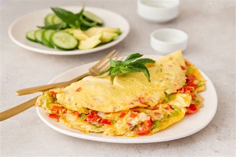 easy-vegetarian-omelet-with-bell-peppers image