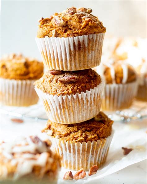 3-ingredient-pumpkin-muffins-healthy-and-easy image