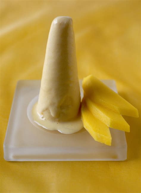 super-easy-mango-kulfi-an-indian-mango-ice-cream image