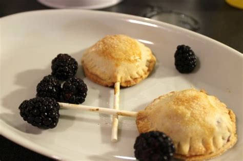 recipe-berry-pie-pops-mobile-cuisine image