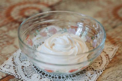 substitutes-for-whipping-cream-leaftv image