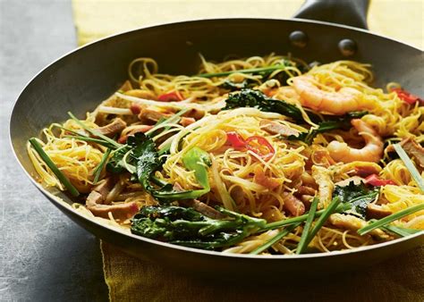 vietnamese-style-singapore-fried-noodles image