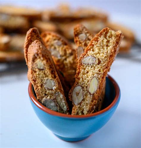 cantuccini-toscani-italian-almond-biscuits-skinny-spatula image