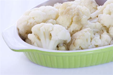3-easy-ways-to-steam-cauliflower image