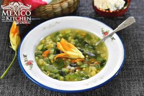 garden-vegetable-soup-sopa-de-verduras-sopa-de image