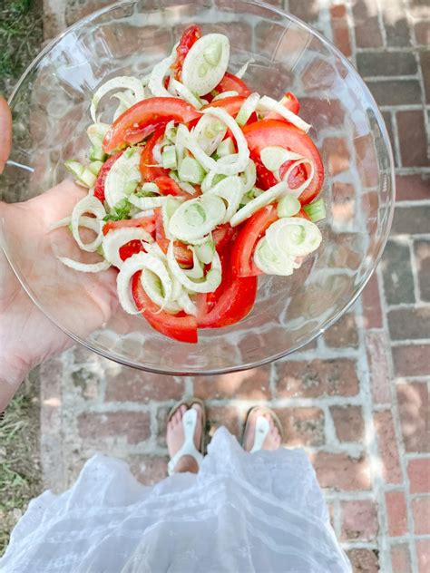 fresh-fennel-and-tomato-salad-le-chefs-wife image