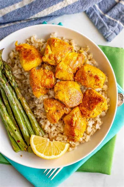 easy-turmeric-chicken-15-minutes-family-food-on-the image
