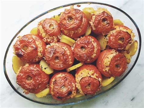 stuffed-tomatoes-pomodori-ripieni-italy-magazine image