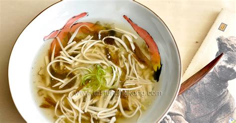 10-best-chinese-vegetarian-soup-recipes-yummly image