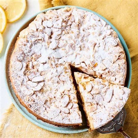 almond-flour-cake-just-4-ingredients-the-big-mans image
