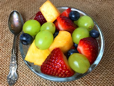 summer-fresh-burst-fruit-salad-recipeteacher image
