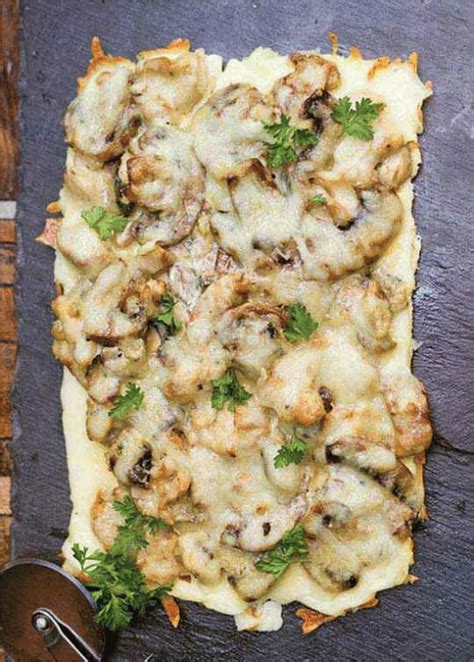 deep-dish-alfredo-pizza-with-mushrooms image