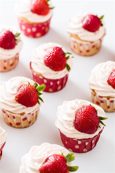 strawberry-whipped-cream-recipe-cupcake-project image