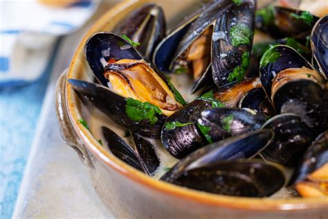 thai-style-mussels-with-rice-sticks-cook-for-your-life image